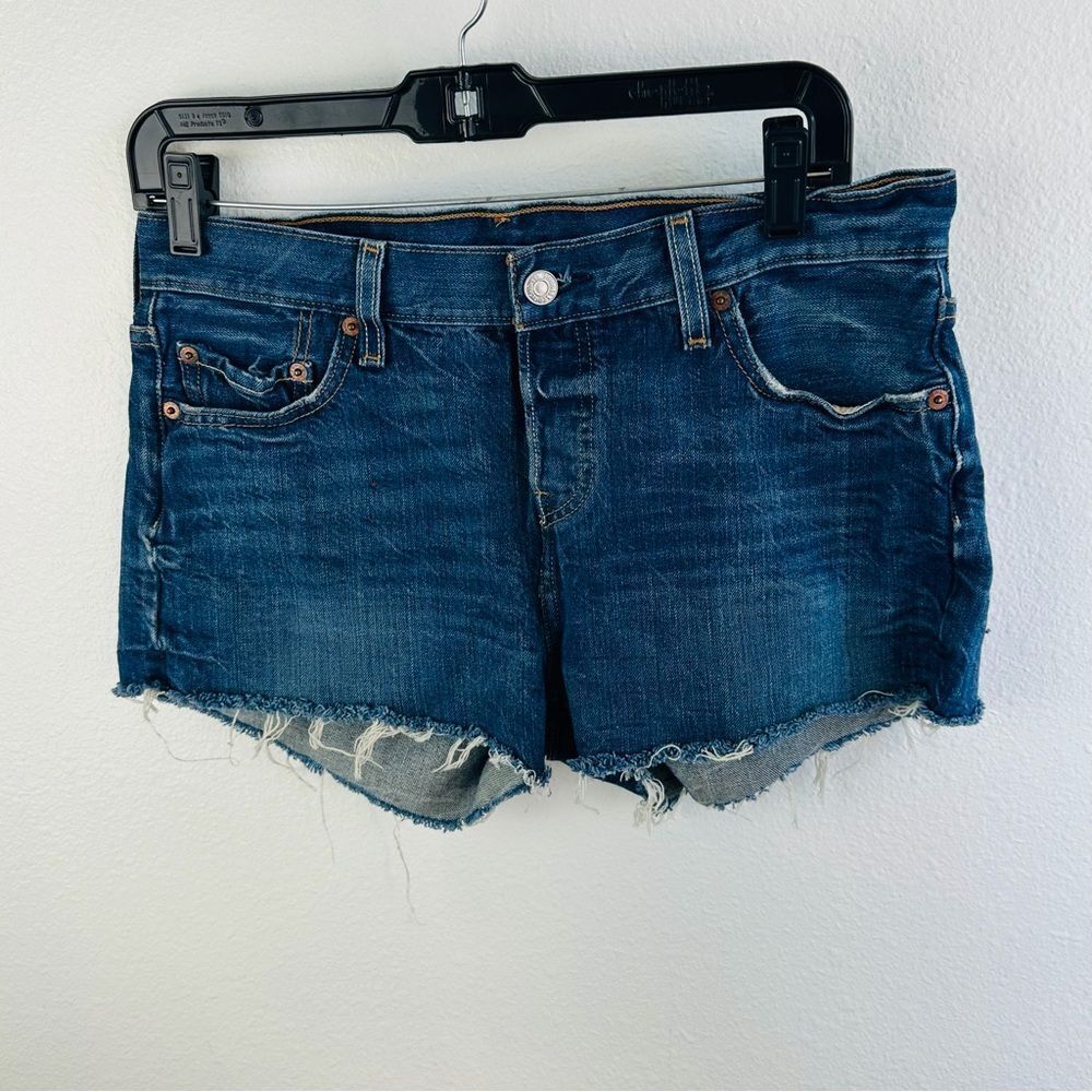 Levi’s 501 Distressed Dark Wash Cut Off Shorts Size 27